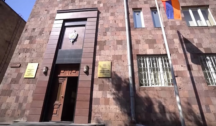 «Ուժեղ Հայաստանի» համակիրը ԱԺ ընտրություններին իրենց օգտին քվեարկելու դիմաց մի շարք ընտրողների խոստացել է տալ կաշառք. ձայնագրություններ են հրապարակվել