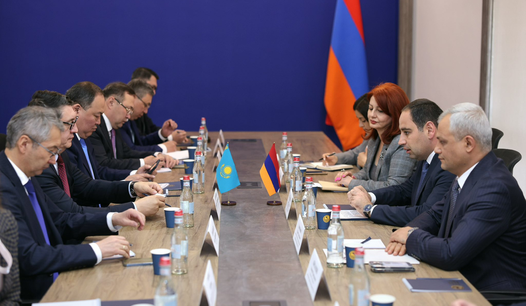 Դավիթ Խուդաթյանը և Ղազախստանի ատոմային էներգիայի գործակալության նախագահը քննարկել են ոլորտում առկա միտումները