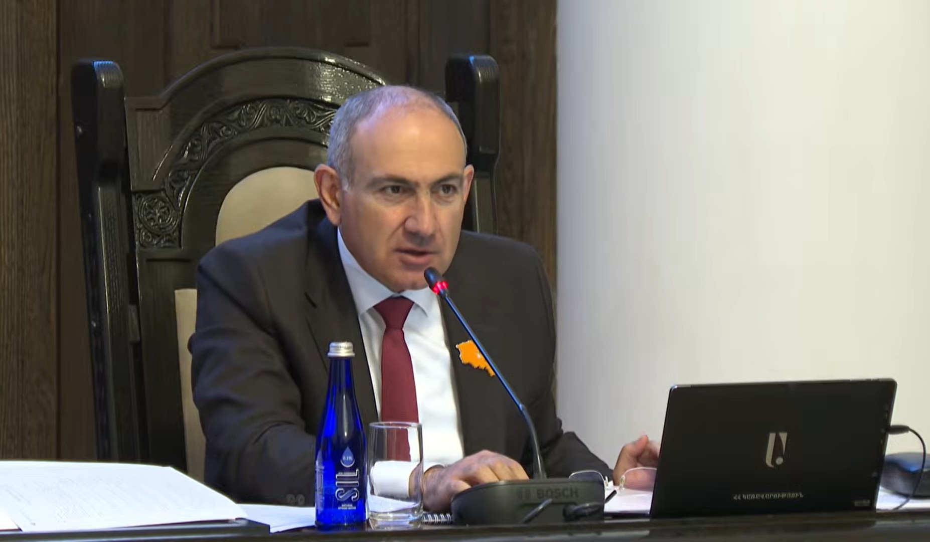Երբ քաղաքային իշխանությունը որոշում է կառավարության հետ նորմալ չհամագործակցել, հետևանքները երևում են. Փաշինյանը՝ Գյումրիի ճանապարհների մասին