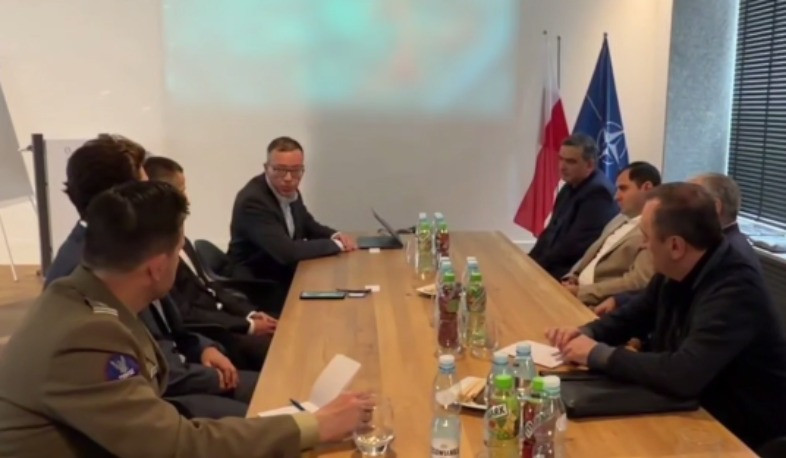 Սուրեն Պապիկյանը Վարշավայում այցելել է լեհական ռազմարդյունաբերական ընկերություններից մեկը
