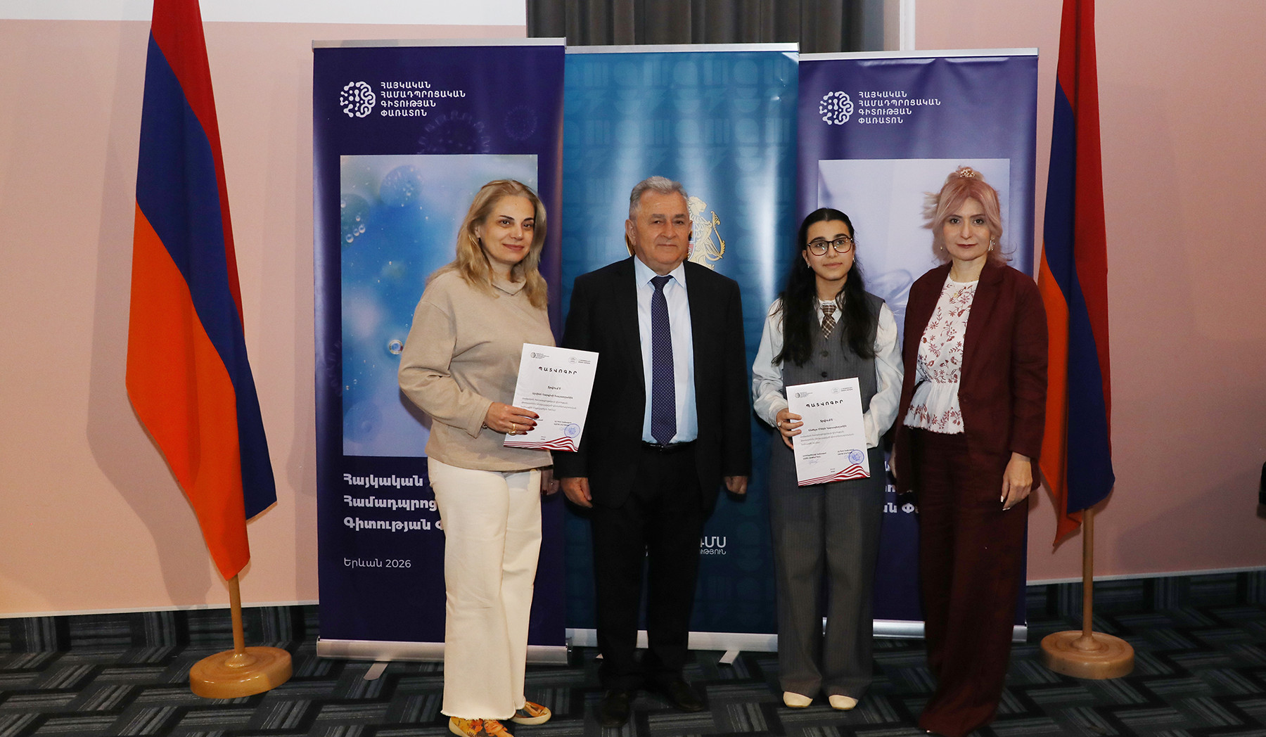 Մեր աշակերտներն ունեն մտքի մեծ թռիչք. պարգևատրվել են Համադպրոցական գիտության փառատոնի հաղթողները