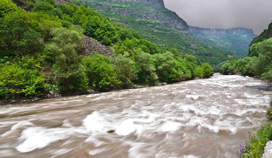 Սպասվում է ջրի ելքերի մեծացում. ՓԾ-ն հորդորում է խուսափել գետերի հարակից գոտիներին մոտ գտնվելուց