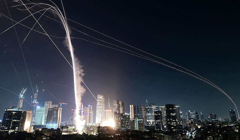 Iran fires missiles at Israel