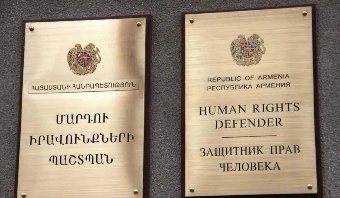 Անահիտ Մանասյանը առանձնազրույց է ունեցել հացադուլ հայտարարած Արթուր Օսիպյանի հետ