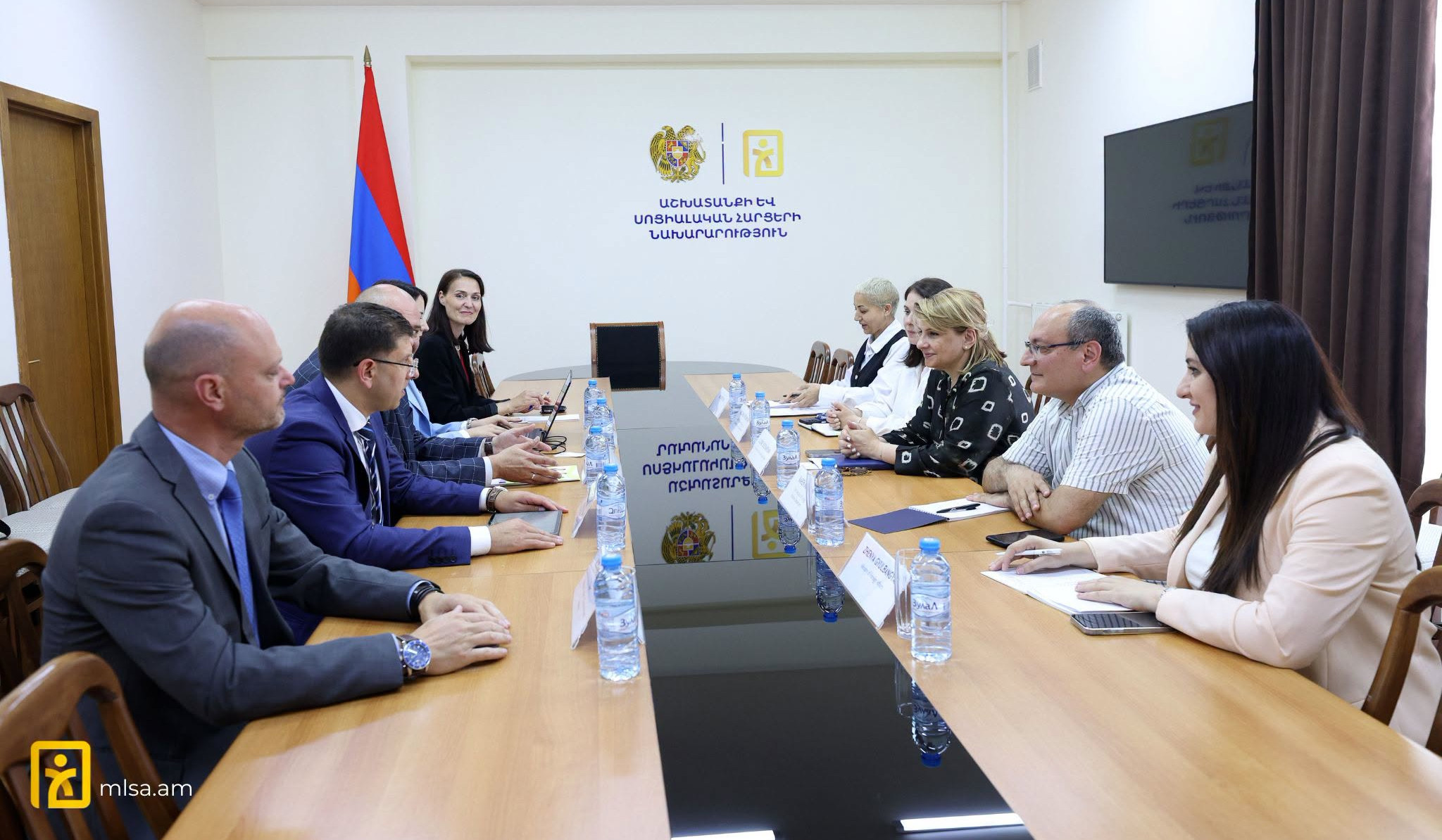 ԱՍՀ փոխնախարարն ու Բուլղարիայի դեսպանը քննարկել են համագործակցությունը աշխատանքային միգրացիայի ոլորտում