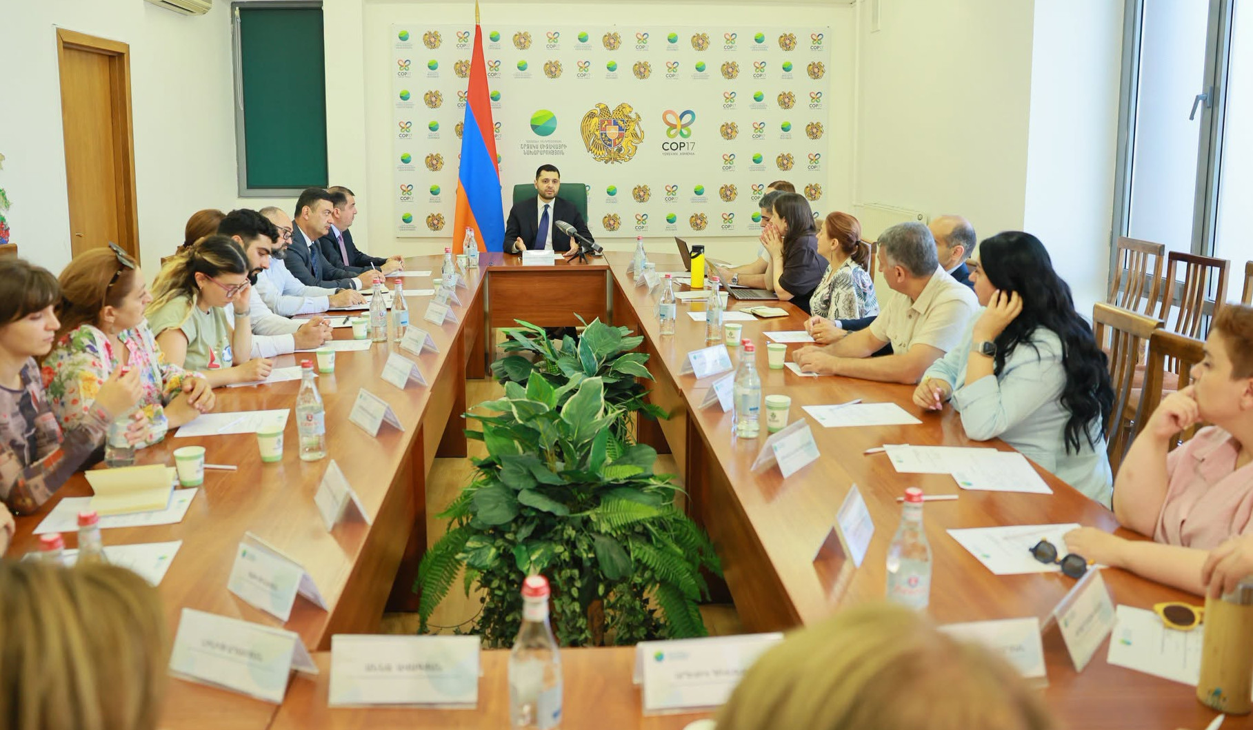Համբարձում Մաթևոսյանը հասարակական խորհրդի նիստին ներկայացրել է COP17 համաժողովի նախապատրաստական աշխատանքները