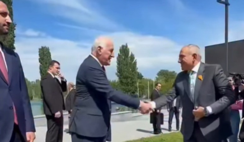 Վարչապետը հանդիպել է ՀՀ ԱԳՆ ղեկավար անձնակազմի և արտերկրում ՀՀ դեսպանների տարեկան աշխատաժողովի մասնակիցների հետ