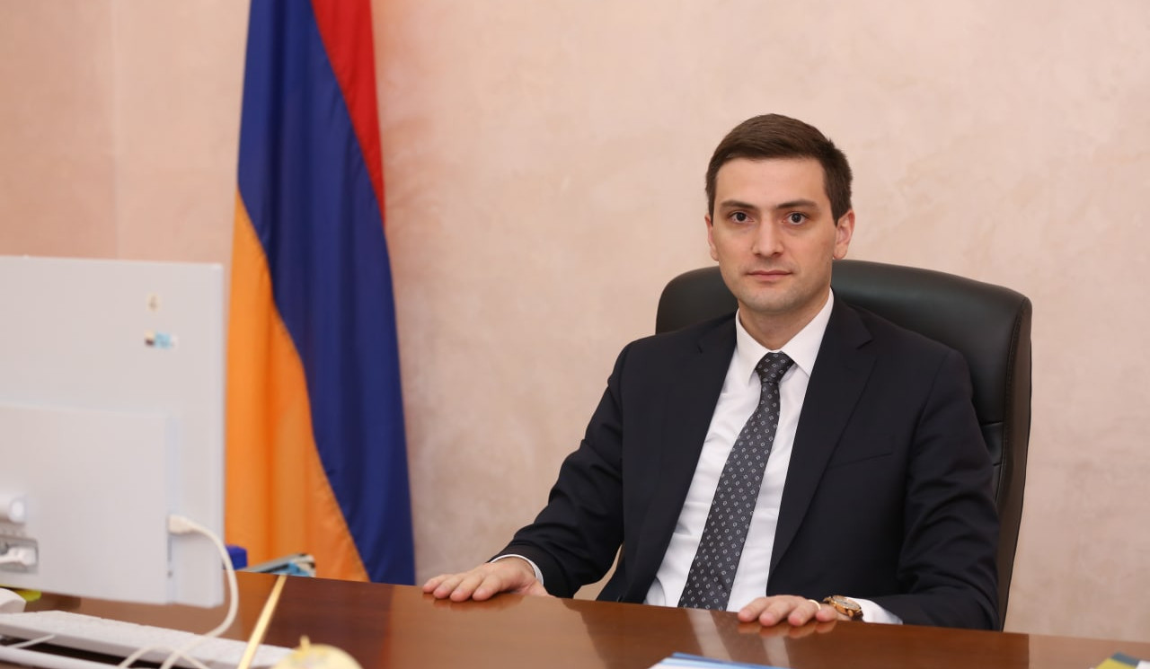 Արմեն Սիմոնյանն ազատվել է ՀՀ ՏԿԵ նախարարի տեղակալի պաշտոնից