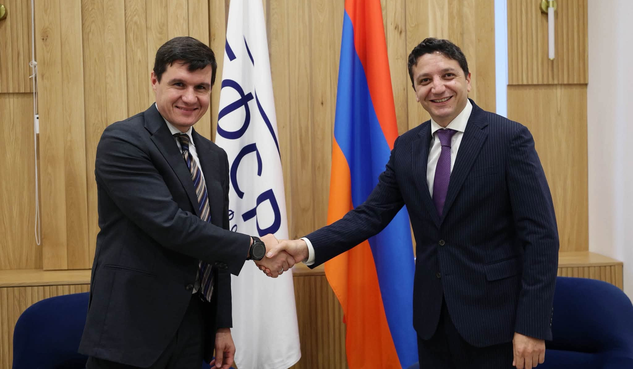 Վահե Հովհաննիսյանը ԿԶԵՀ-ի գործադիր տնօրենի հետ քննարկել  է Հյուսիս-հարավի 4-րդ տրանշի և Քաջարանի թունելի կառուցման ծրագրերին առնչվող հարցեր