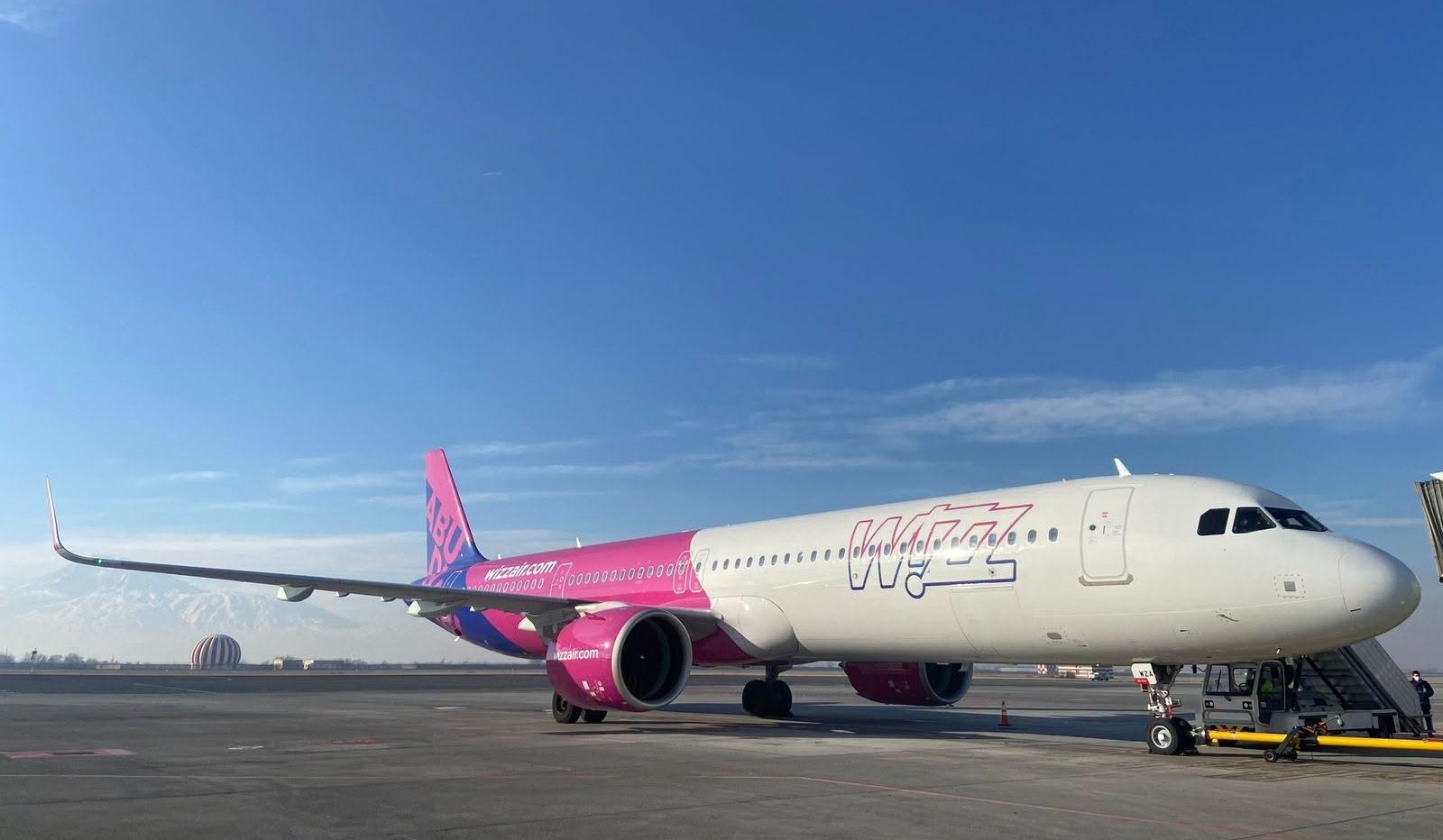 Չվերթներ՝ 3 նոր ուղղություններով. Wizz Air-ը հոկտեմբերին «Զվարթնոց»-ում կբազավորի իր 4-րդ օդանավը