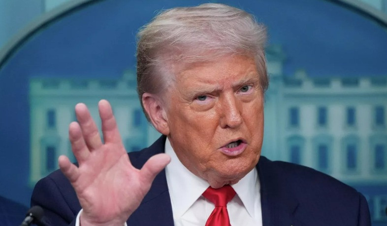 Trump banned journalists from CNN, MSNBC, and Politico from entering White House