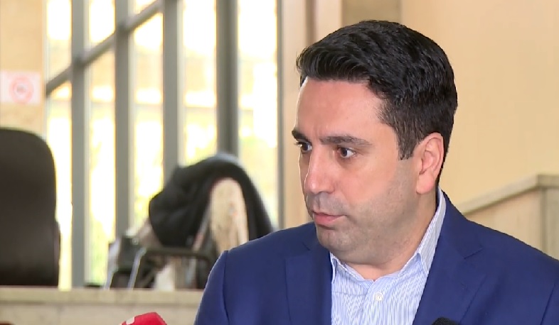 J'étais certain qu'il n'y avait pas de problème d'application de la loi dans la police, dit Alen Simonyan