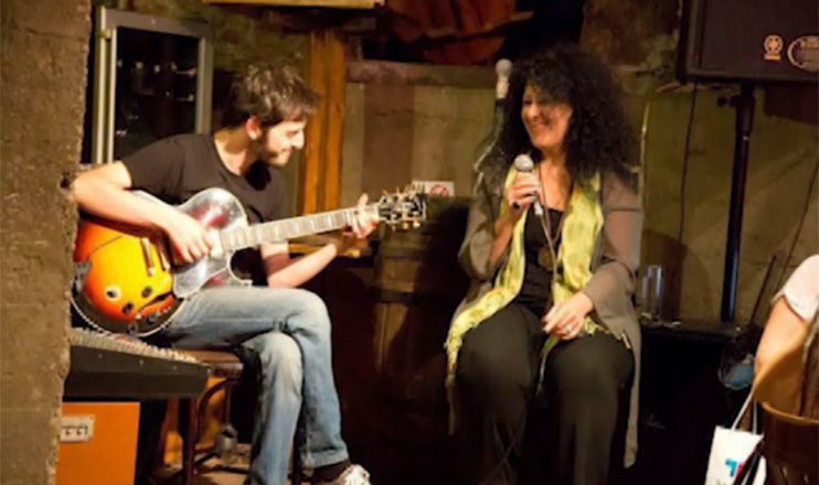 Չակերտներ - Ռենա Դե