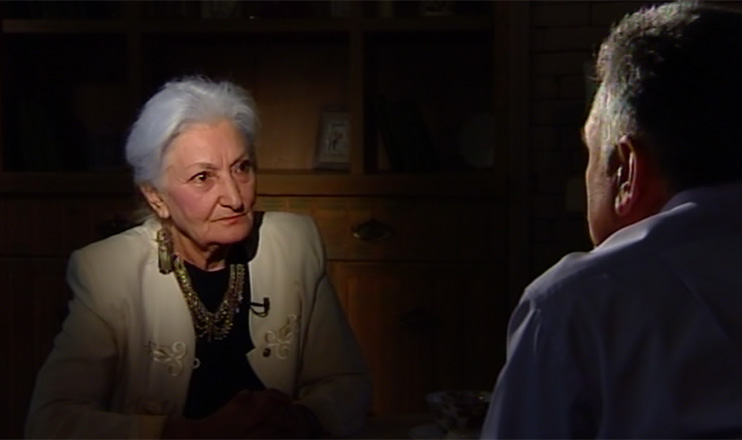 Չակերտներ - Արուսյակ Սահակյան