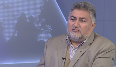 Հարցազրույց - Արա Պապյան