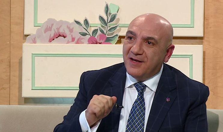 Between you and me - Karen Gevorgyan