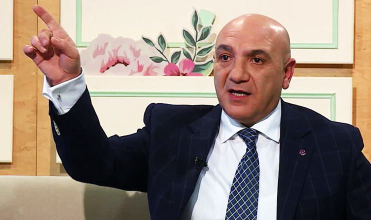 Between you and me - Karen Gevorgyan