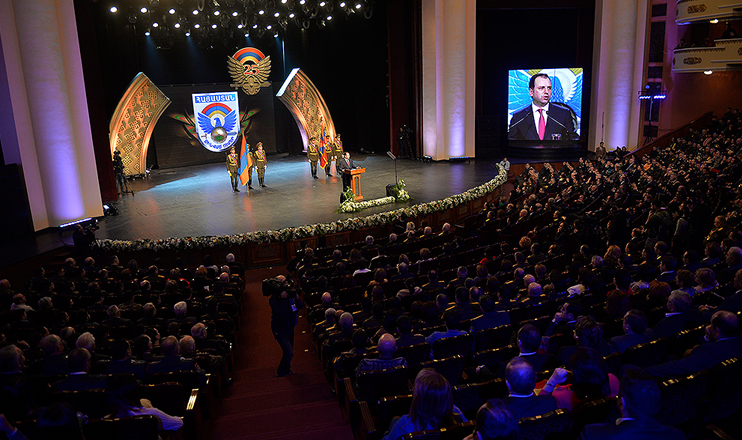 Բանակի 25-ամյակին նվիրված տոնական համերգ