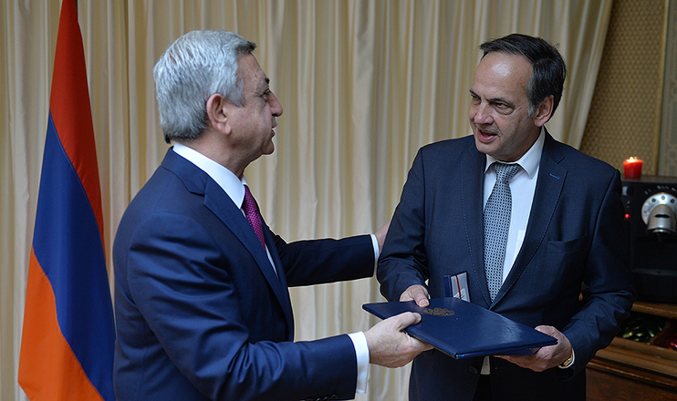 Օրակարգ 09:00