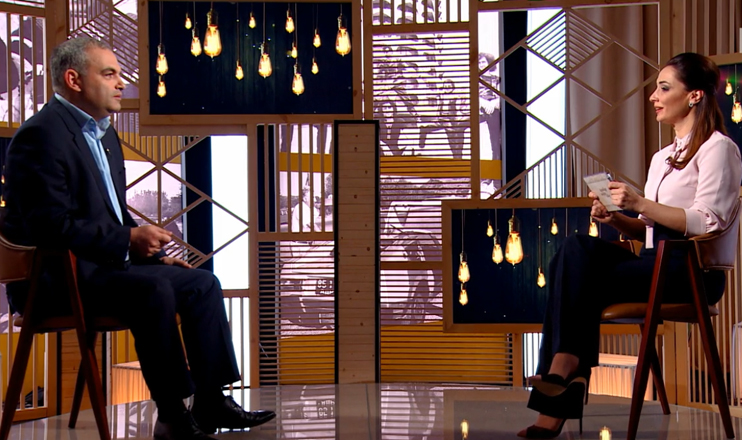 Life in a Palm: Hayk Demoyan