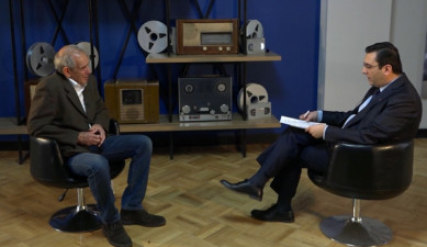 "Agenda: Interview". Yair Auron