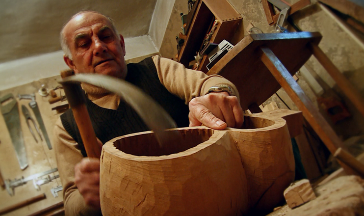 Albert Zakaryan - creator of national music instruments