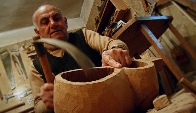 Albert Zakaryan - creator of national music instruments