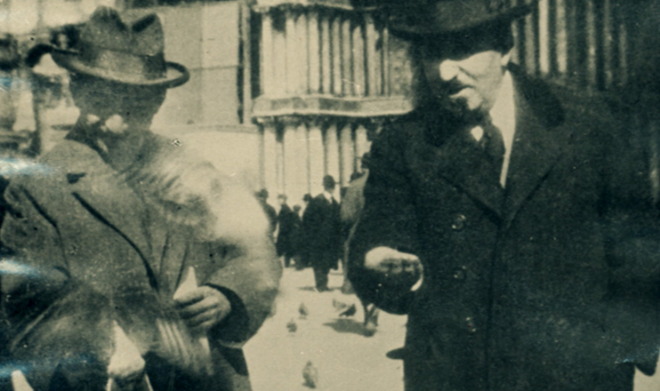 The story of one photo: Charents and Isahakyan in Venice