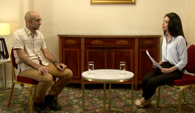 "Agenda: Interview". Tom Catina