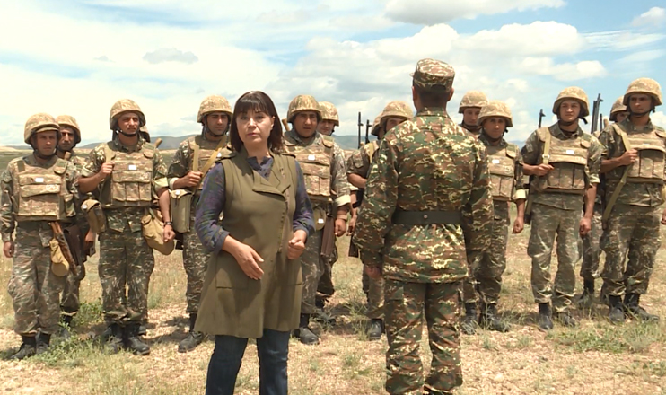 Նվիրյալները. Նվեր Սիմոնյան, Ղարիբ Սահակյան, Ազնավուր Բալայան