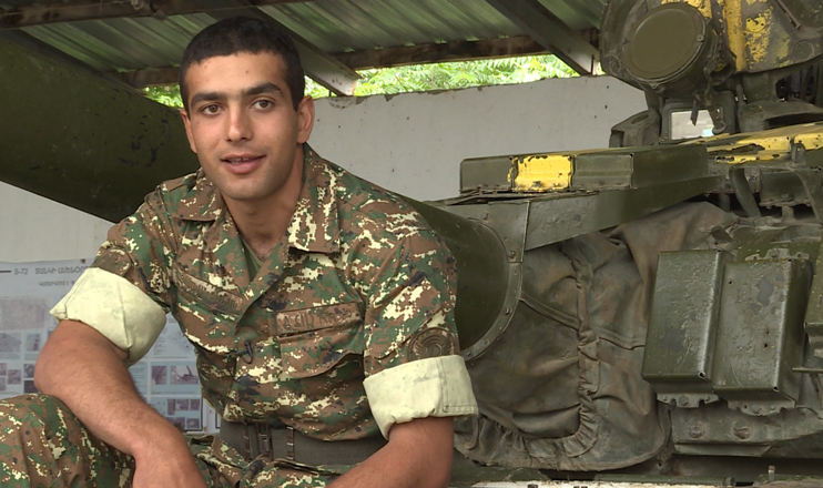 Նվիրյալները. Զրահատանկային գումարտակ