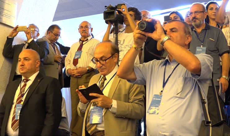 Հրապարակում