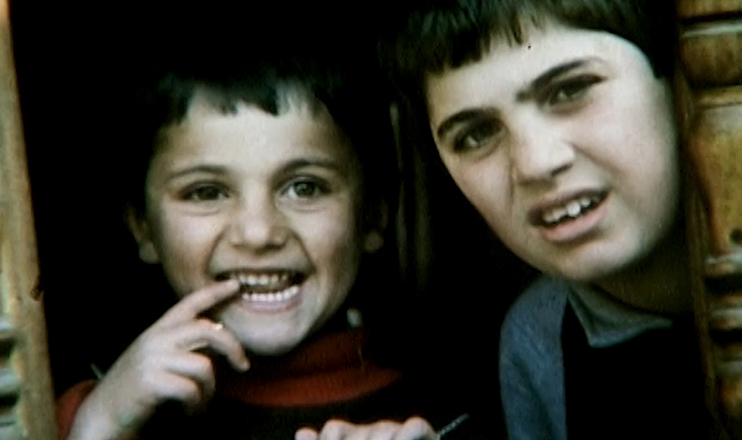 Gyumretsin 1990 [Archive]