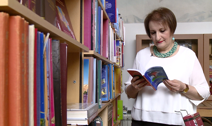 Bookshelf: Nona Poghosyan