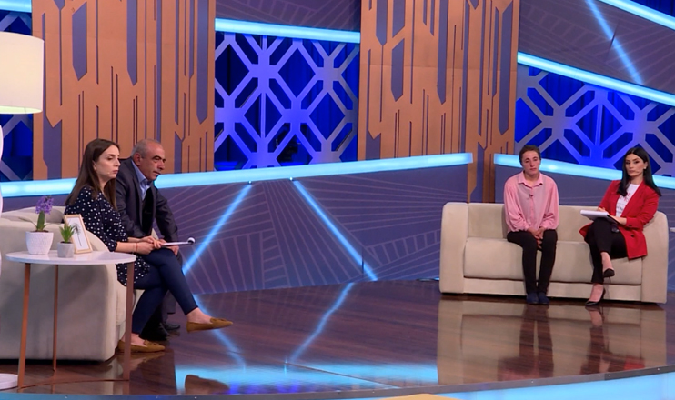 Let's Understand: Demanding Aid