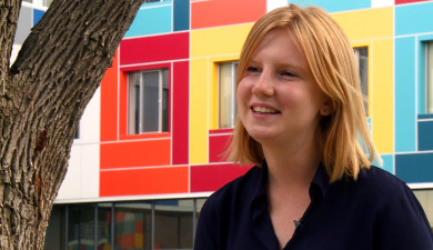 Alina Kolbina donates blood in Armenia