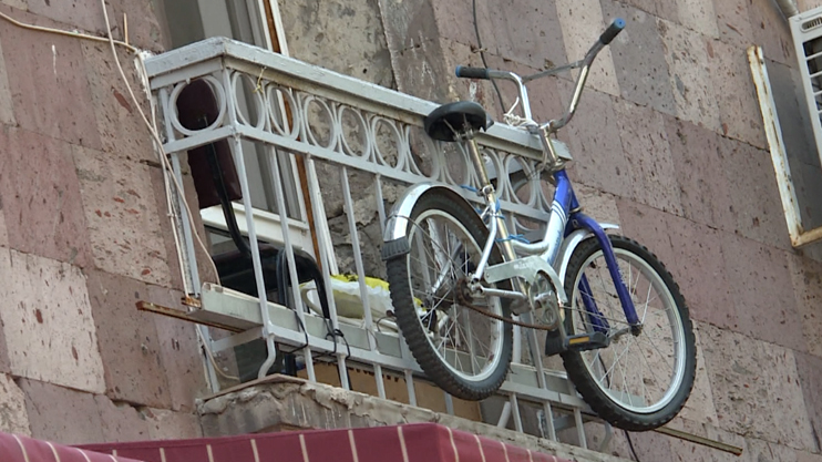 Yerevan Streets: Hanrapetutyan Street