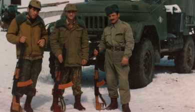 Նվիրյալները. Խնձորեսկի մարտիկներ