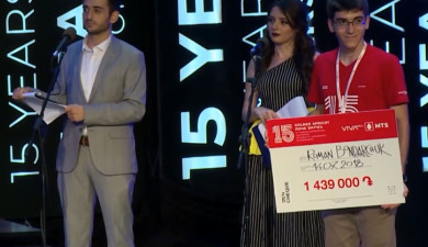 On the Roads of Armenia: Golden Apricot