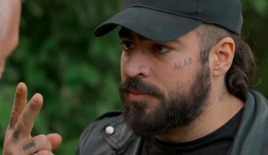 TV Series: Street Dogs (Episode 15)