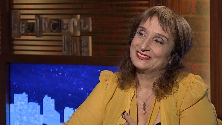 Կեսգիշերն անց. Լալա Մնացականյան