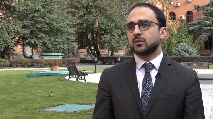 Հրապարակում