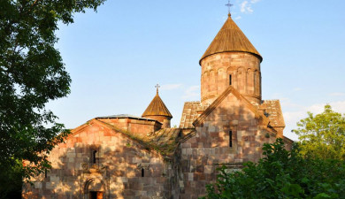On the Roads of Armenia: Makaravank, Artsakh