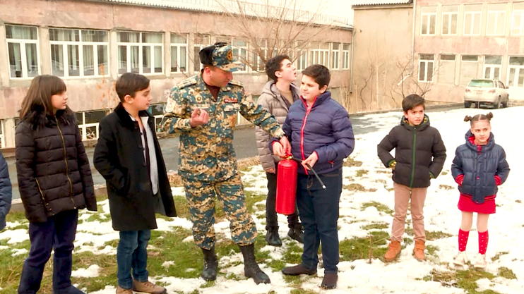 911: Fire Extinguisher