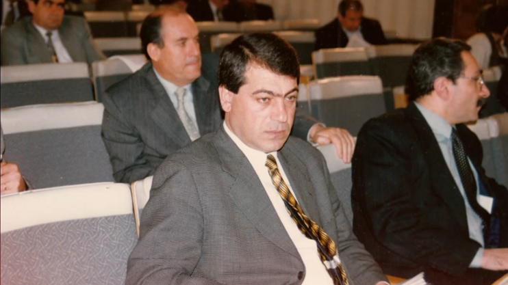 Նվիրյալները. Սմբատ Այվազյան