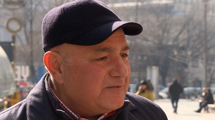 Ինչ է ուզում տղամարդը. Համատեղ կյանք ծնողների հետ