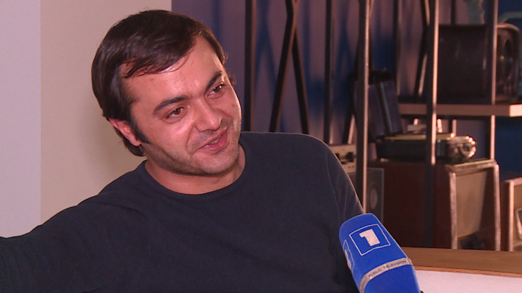 Կադրից դուրս. Կրկնօրինակում