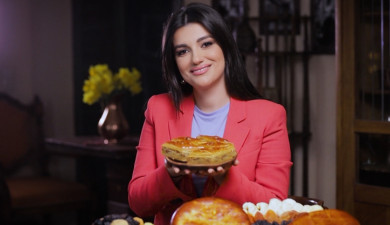 Հայրենեան. Անուշեղեն