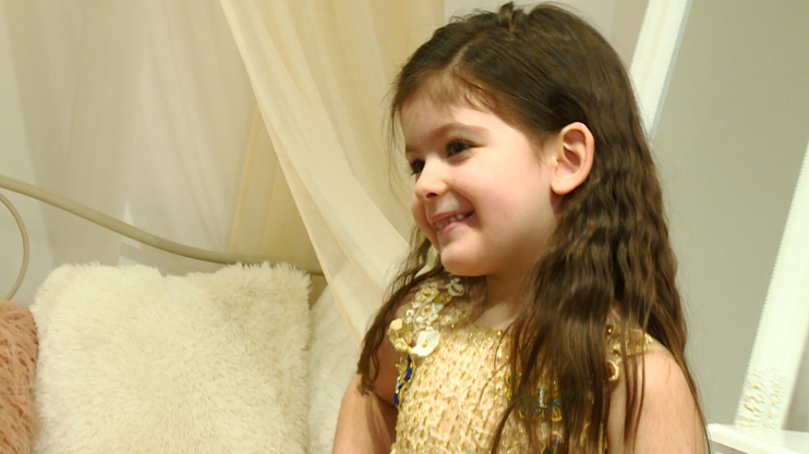 Էսքիզ. Մանկական երեկոյան հագուստ