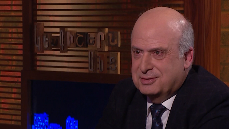 Կեսգիշերն անց. Դավիթ Գյուրջինյան